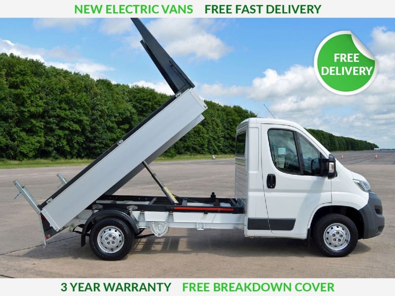 Battle of the Tippers: Ford E-Transit vs Vauxhall Movano-e