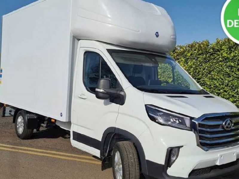 Luton: Maxus E Deliver 9 vs Peugeot e-Boxer