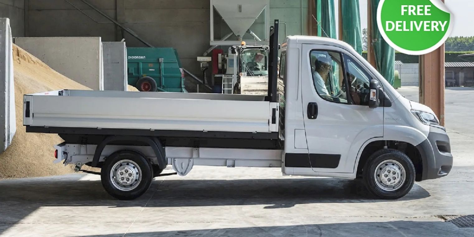 Maxus E Deliver 9 Dropside vs Vauxhall Movano-e Dropside