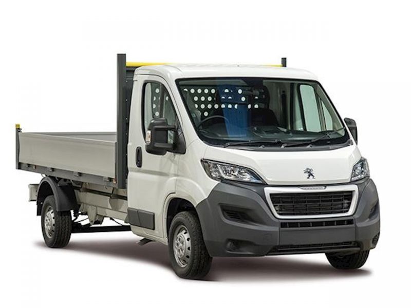 Peugeot Boxer Dropside vs. Peugeot e-Boxer Electric Dropside