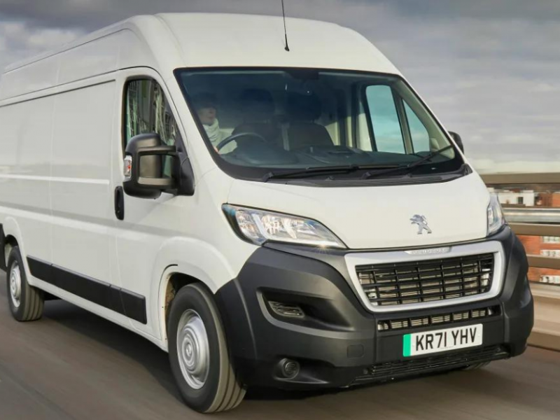 Panel Vans Vs Luton Vans: Which Is For You?