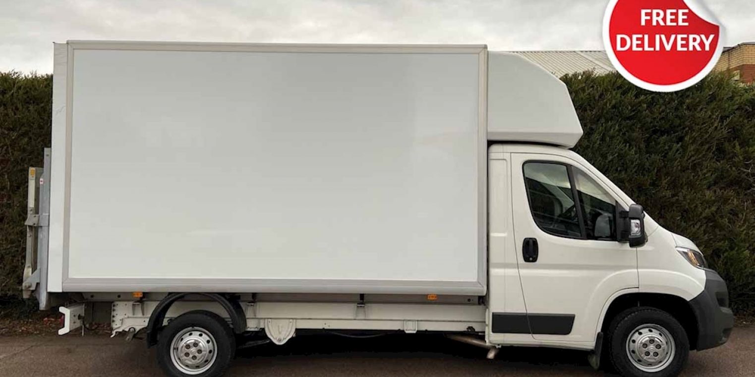 Vauxhall Movano-e Electric Luton Review