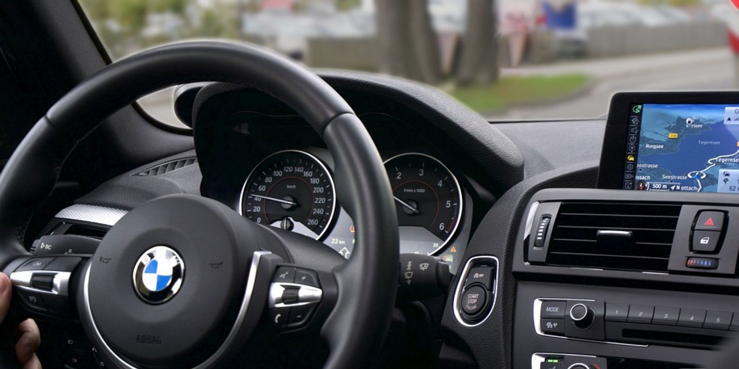 The Benefits of GPS Tracking for Your Van