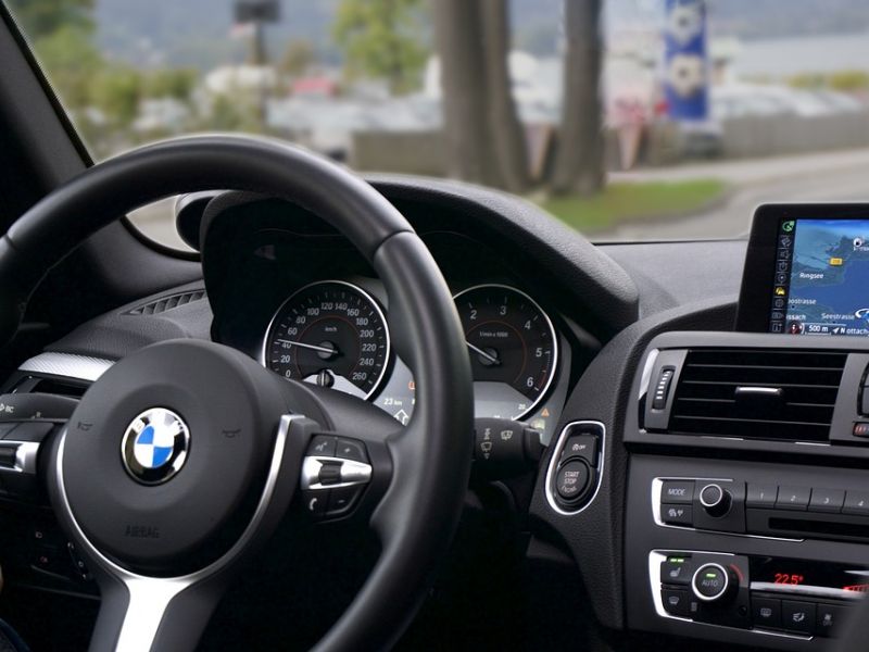 The Benefits of GPS Tracking for Your Van