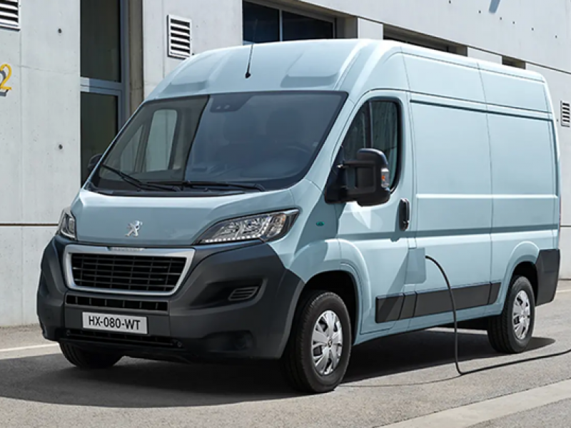 Electric Van Review: The Peugeot e-Boxer